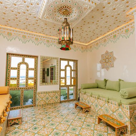 Colorful Traditional Riad W/Views Of Spain 丹吉尔 外观 照片